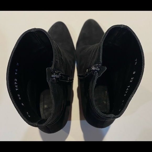Robert Clergerie Black Suede Block Heel Ankle Boots Size 7 1/2 - Picture 3 of 13